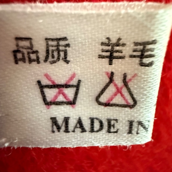 Red Tartan Wool Scarf - Picture 5 of 9